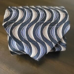 GIANFRANCO RUFFINI ITALY Mens Silk Regular Tie Necktie Multi-Color Geometric